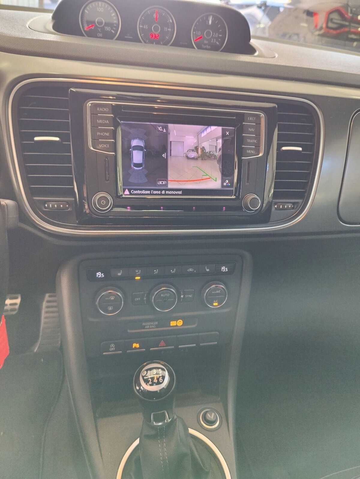 Volkswagen Maggiolino 2.0 TSI DSG Sport BlueMotion Technology (9)