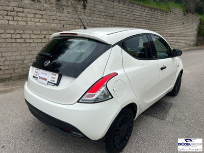 Lancia Ypsilon 1.2 69 CV 5 porte Platinum (5)