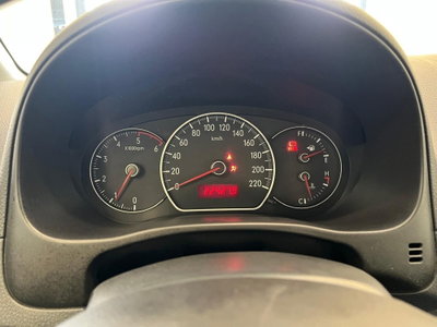 Suzuki SX4 DDiS 16V Urban Line (16)