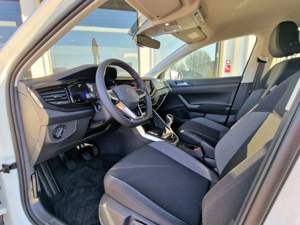 Volkswagen Taigo 1.0 tsi Life 95cv (10)