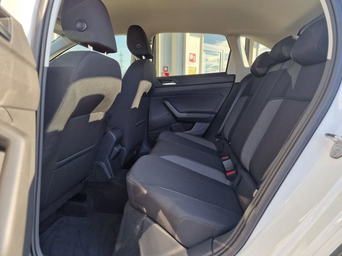 Volkswagen Taigo 1.0 tsi Life 95cv (12)