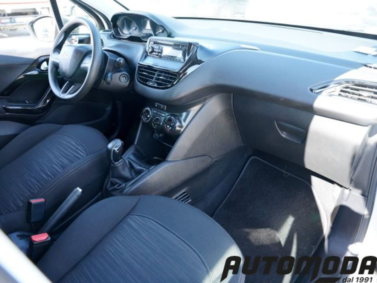 Peugeot 208 75 5 porte Van (11)