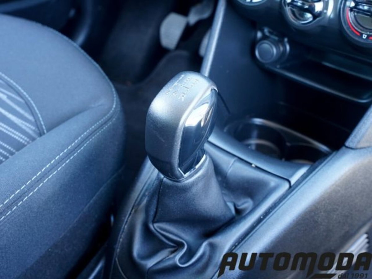 Peugeot 208 75 5 porte Van (12)