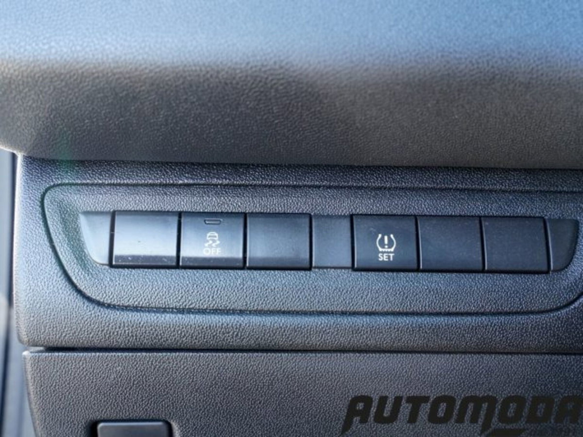 Peugeot 208 75 5 porte Van (14)