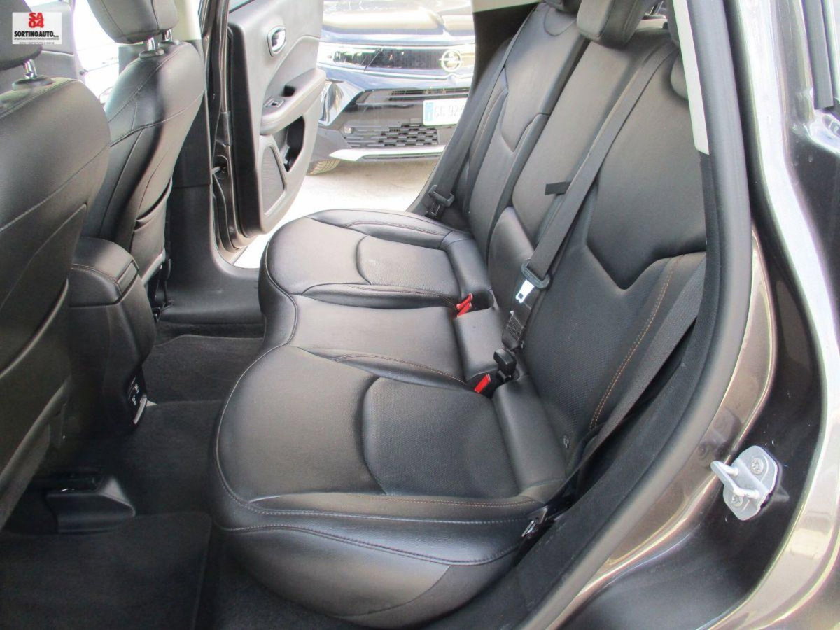 Jeep Compass 1.6 Multijet II 2WD Limited (15)