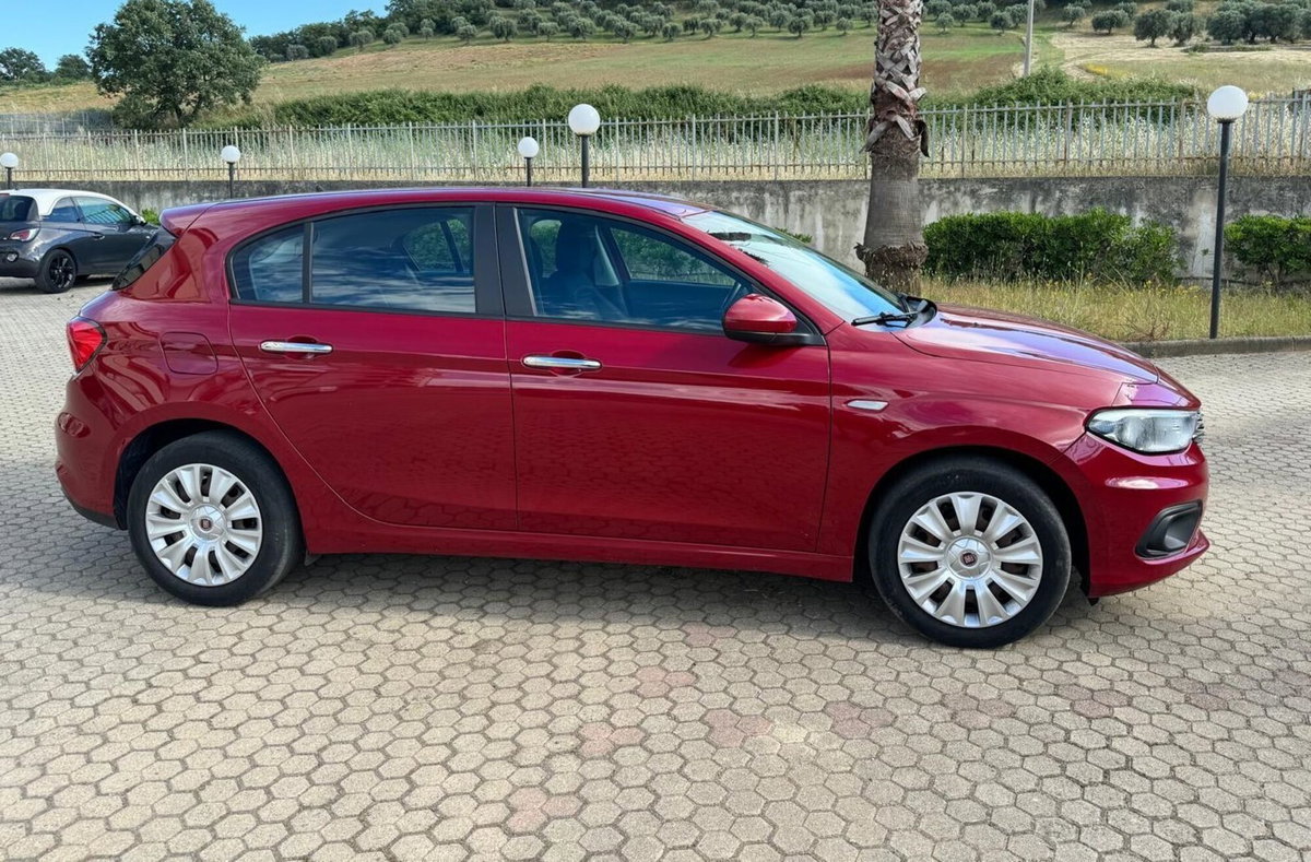 Fiat Tipo Tipo 1.6 Mjt S&S 5 porte Easy (4)