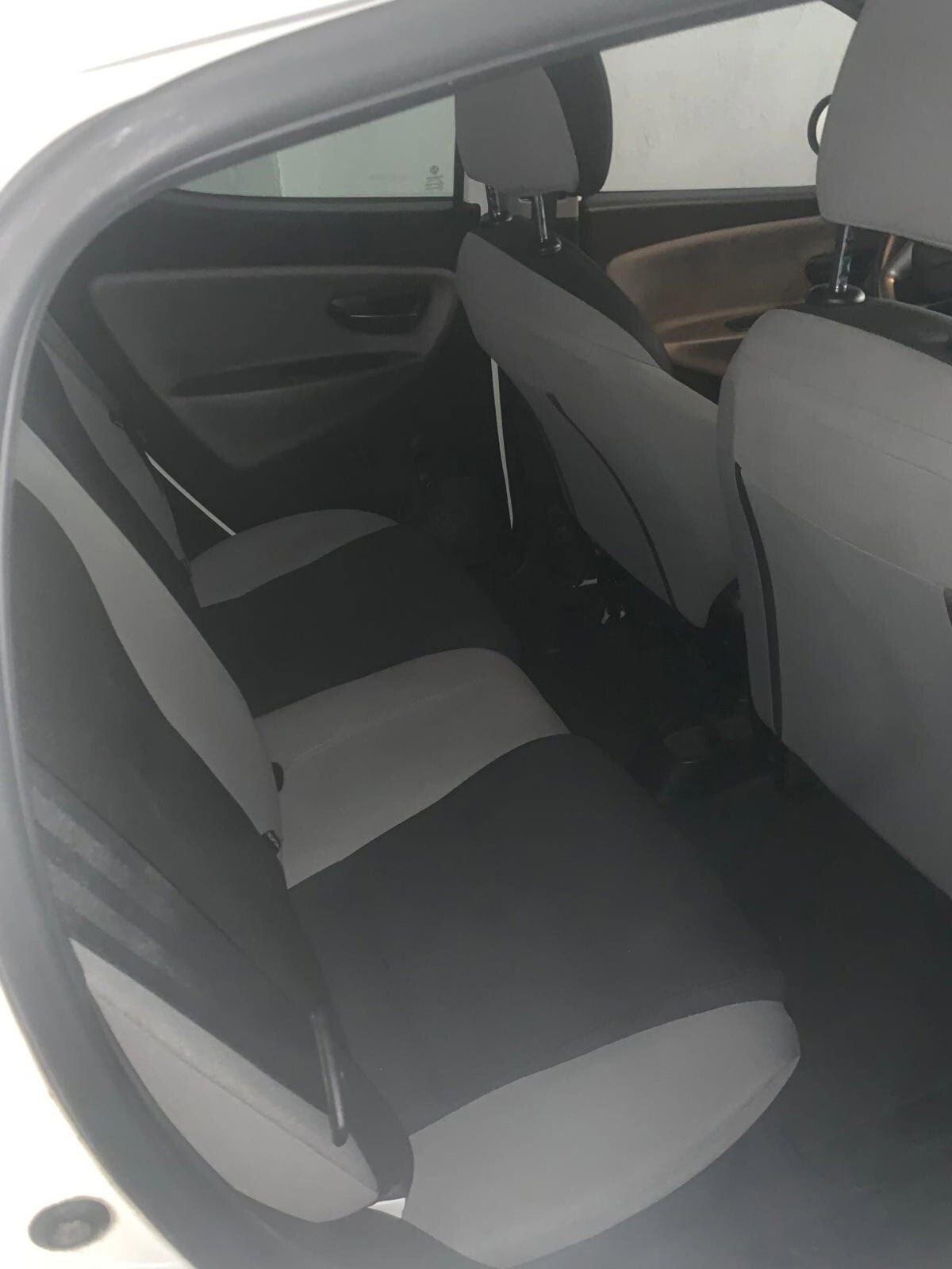 Lancia Ypsilon 0.9 TwinAir 85 CV 5 porte Metano Ecochic Gold (4)