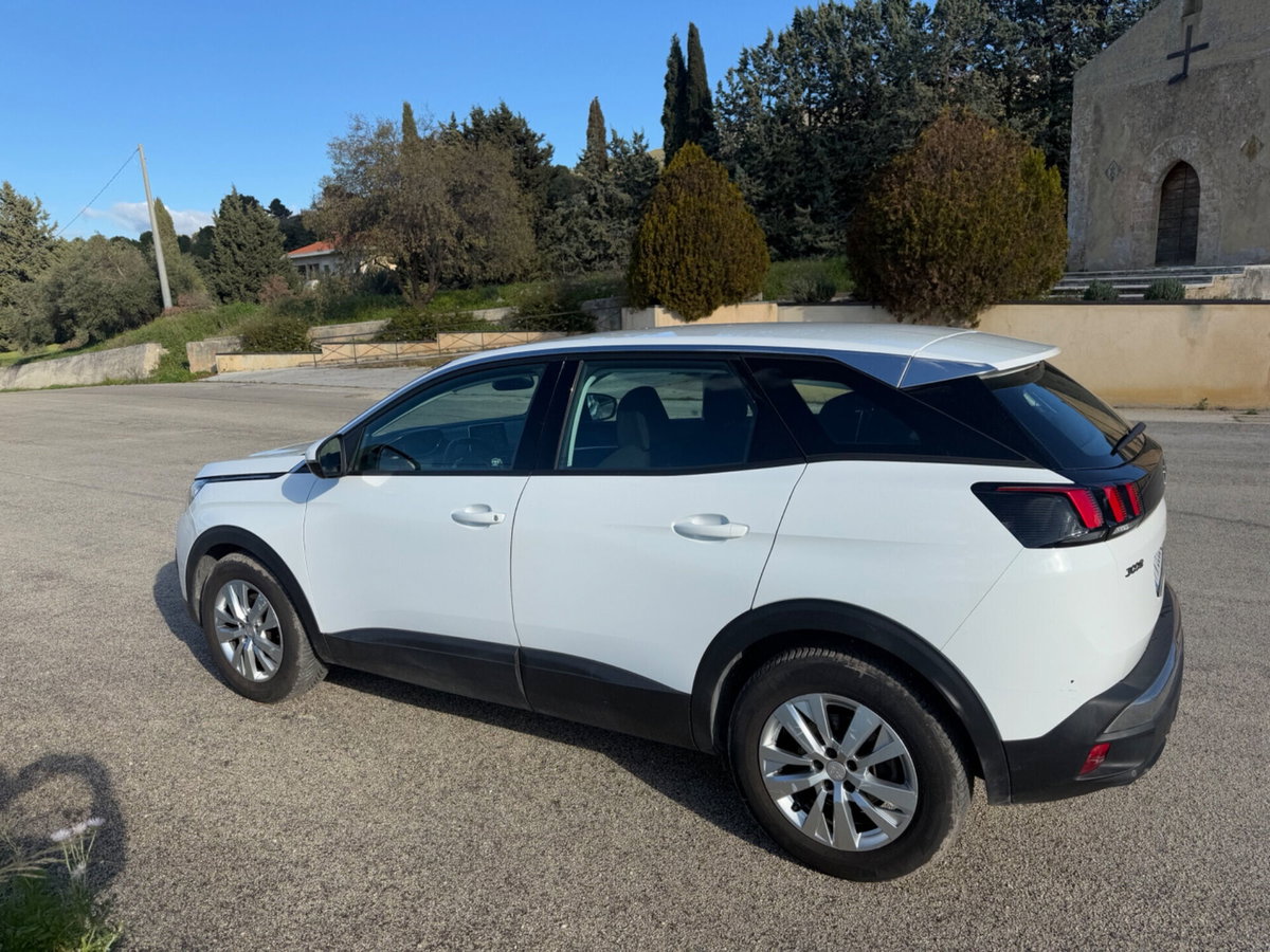 Peugeot 3008 BlueHDi 130 S&S EAT8 Allure Pack (9)