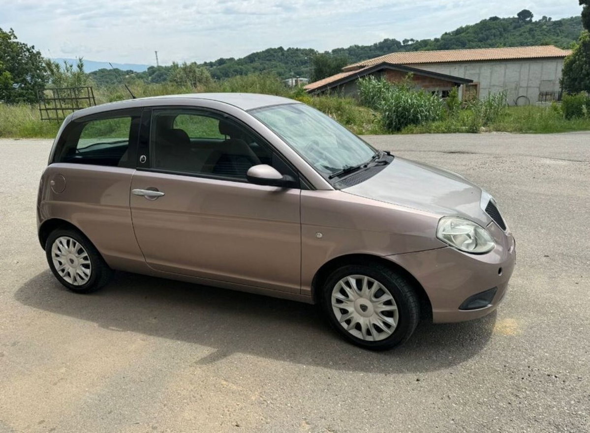 Lancia Ypsilon 1.4 Platino Ecochic GPL (4)