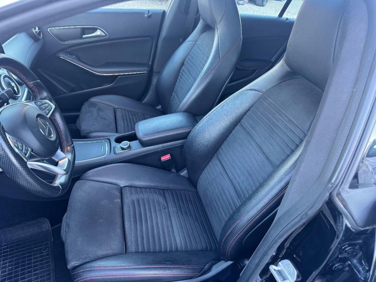 Mercedes-Benz CLA Shooting Brake 200 d Automatic Premium (13)