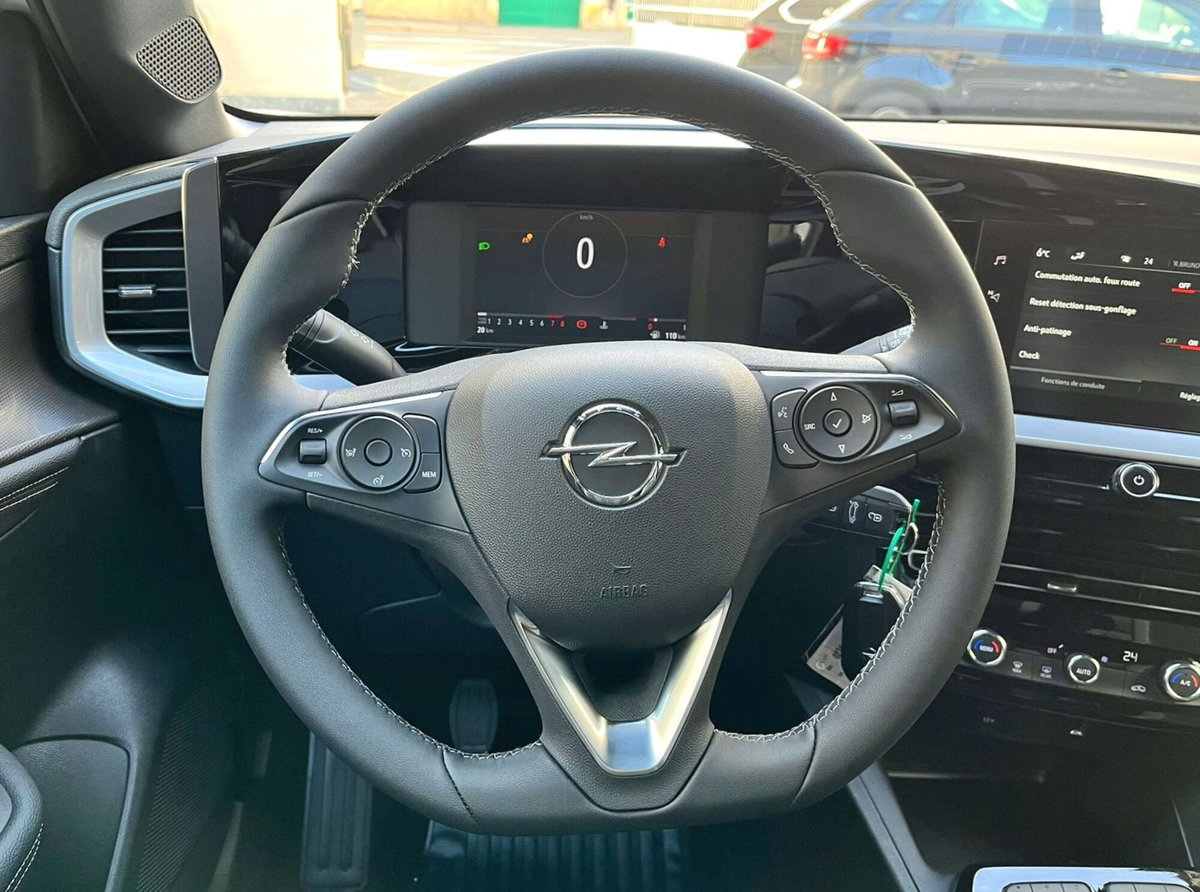 Opel Mokka 1.2 Edition s&s 136cv (12)