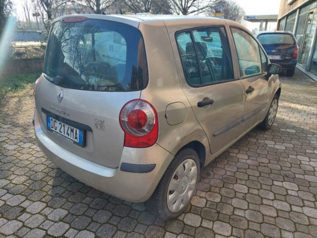 Renault Modus 1.2 16V Dynamique (3)