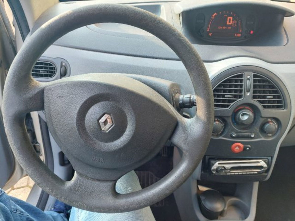 Renault Modus 1.2 16V Dynamique (7)