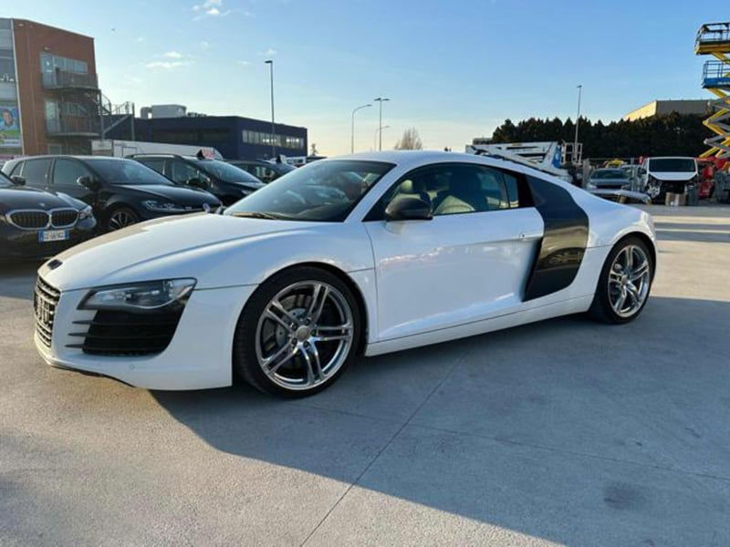 Audi R8 Coupé 4.2 V8 FSI quattro R tronic
