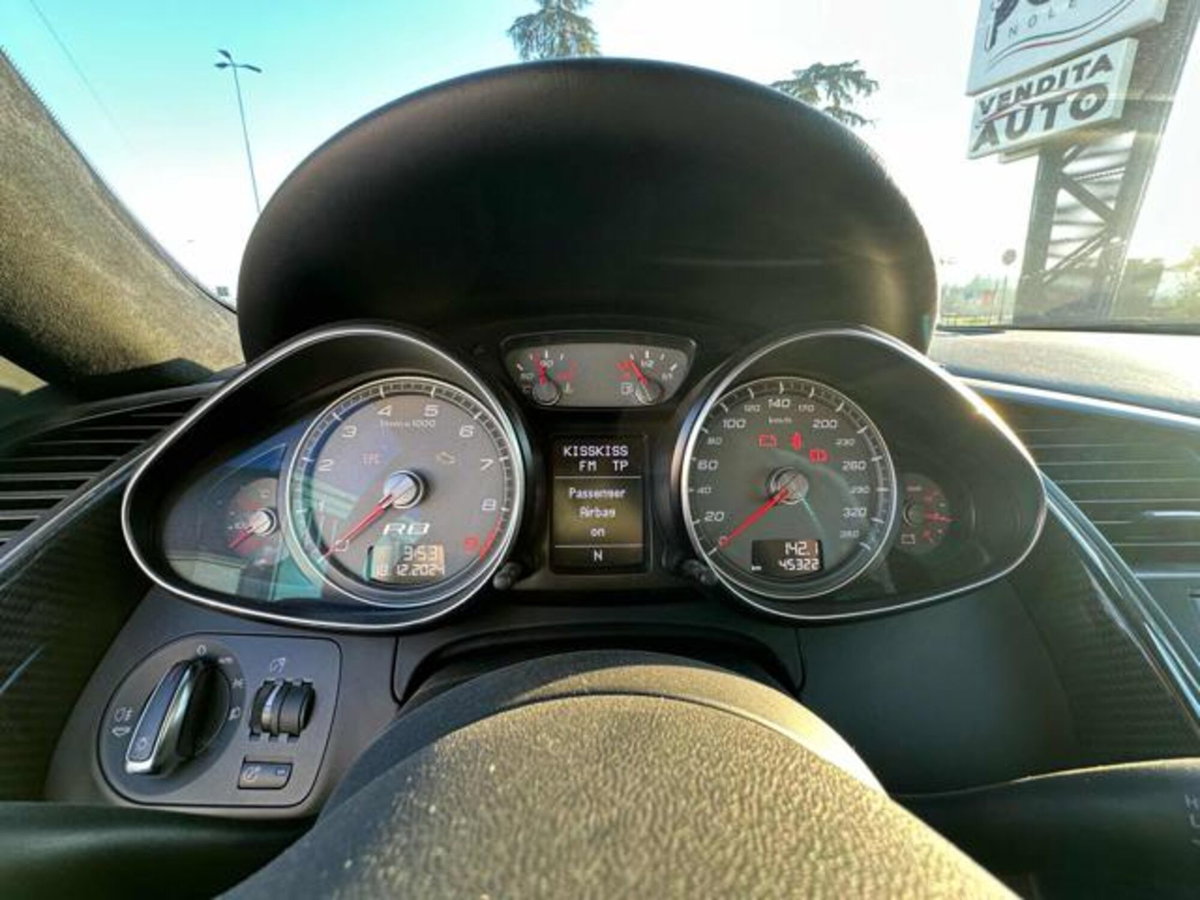 Audi R8 Coupé 4.2 V8 FSI quattro R tronic (10)