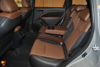 Subaru Forester 2.0i e-boxer Premium lineartronic (10)