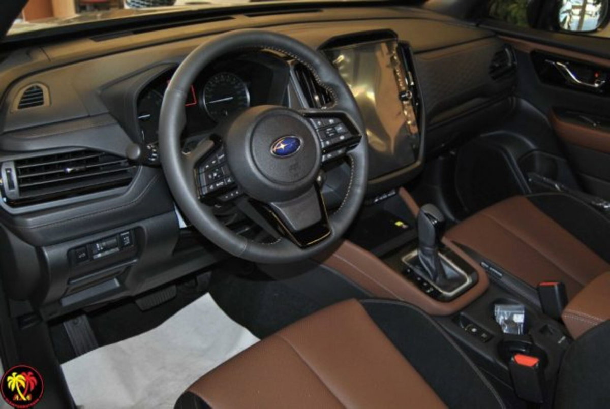 Subaru Forester 2.0i e-boxer Premium lineartronic (12)