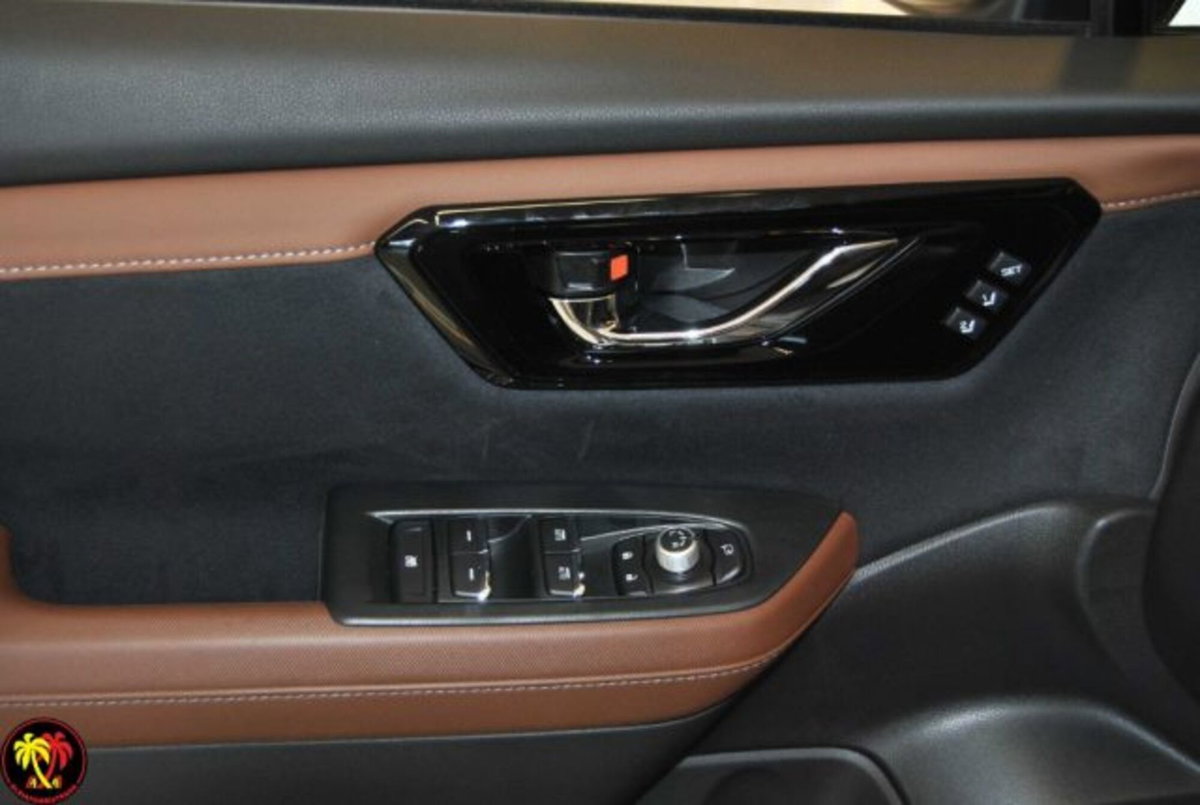 Subaru Forester 2.0i e-boxer Premium lineartronic (13)