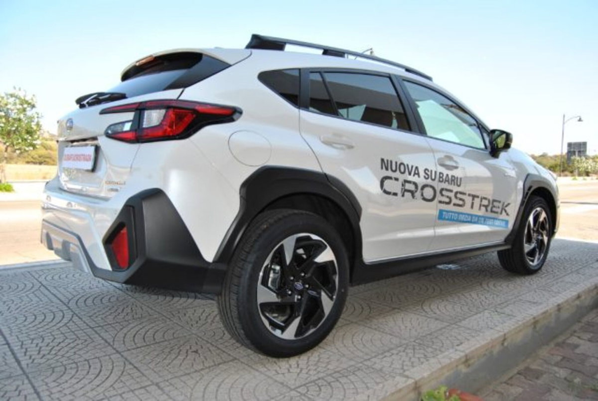 Subaru Crosstrek 2.0i e-boxer Style Xtra (11)