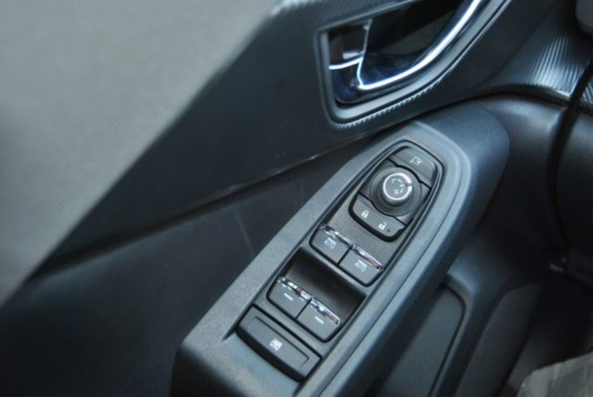 Subaru Crosstrek 2.0i e-boxer Style Xtra (6)