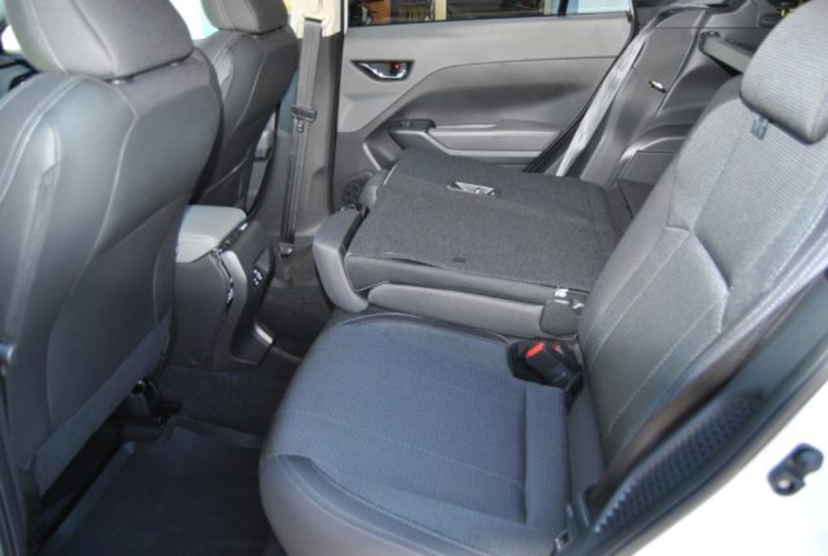 Subaru Crosstrek 2.0i e-boxer Style Xtra (9)