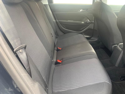Peugeot 308 BlueHDi 100 S&S Business (17)