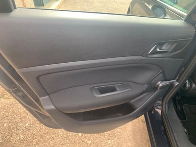 Peugeot 308 BlueHDi 100 S&S Business (8)