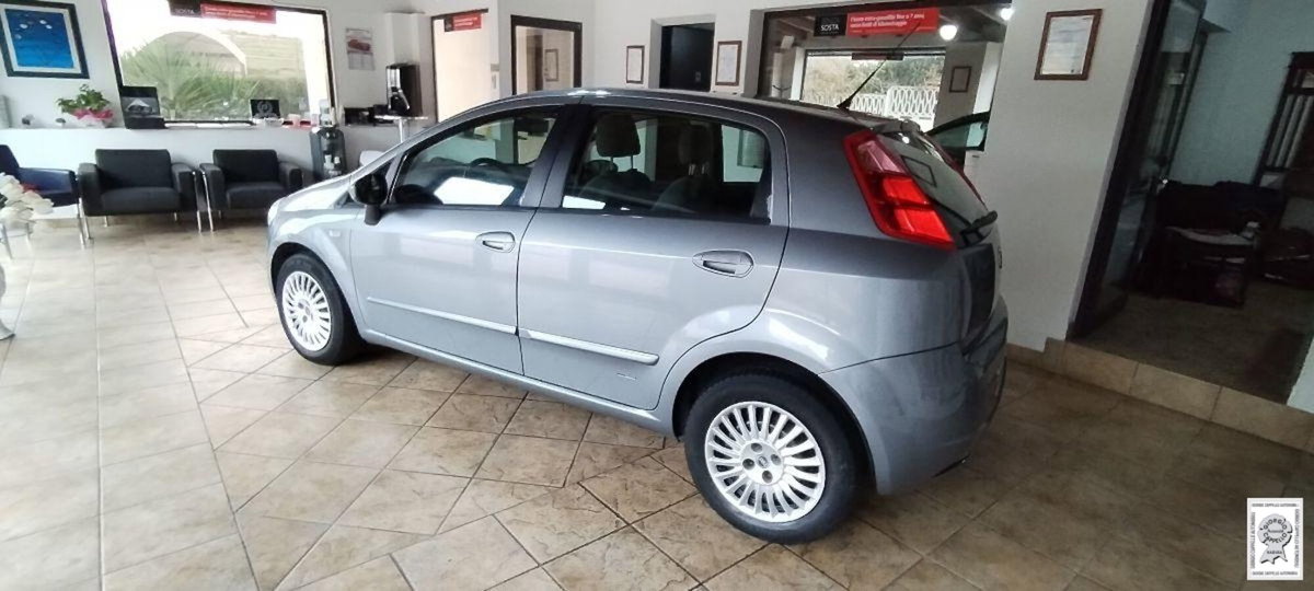 Fiat Grande Punto 1.4 5 porte Dynamic (2)