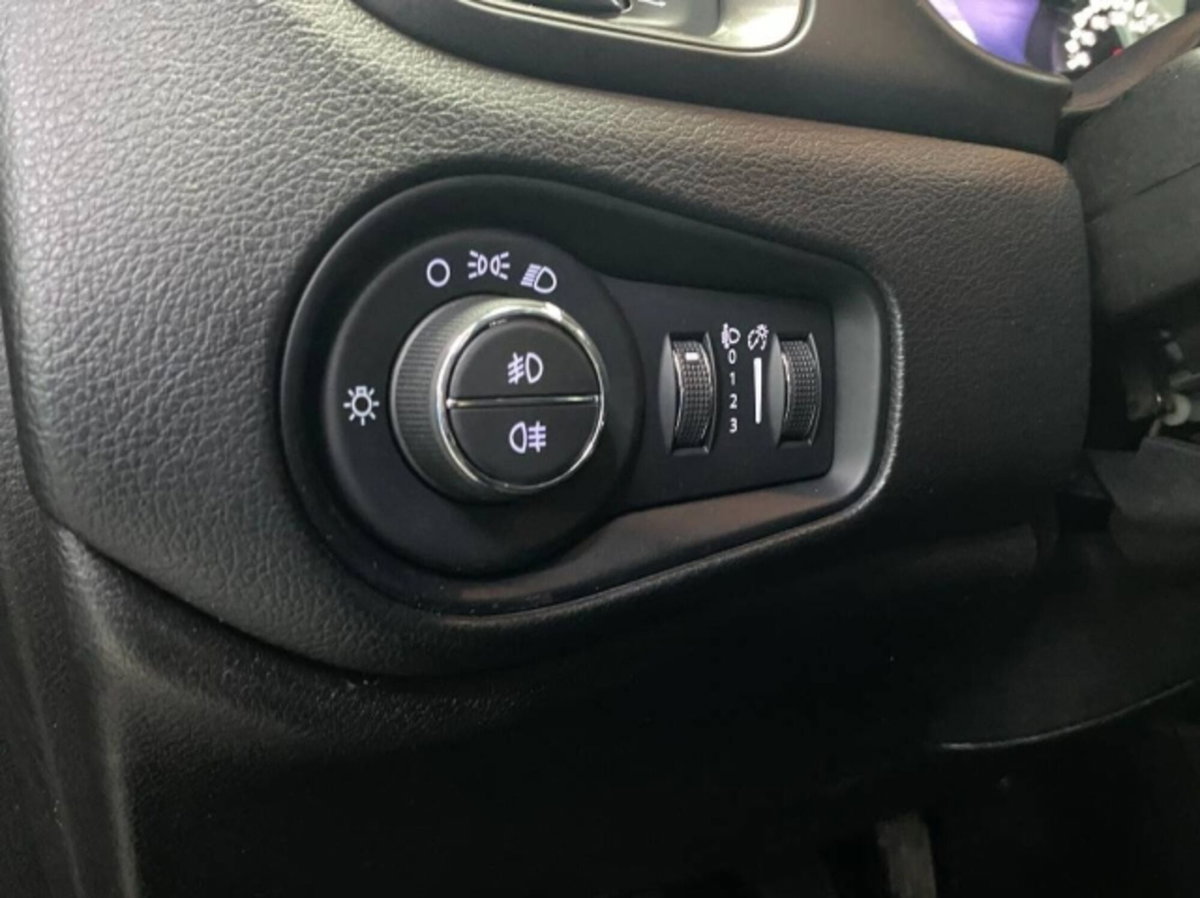 Jeep Renegade 1.6 mjt Limited 2wd 130cv (12)