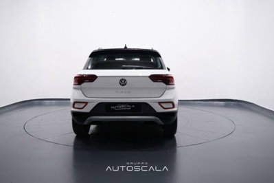 Volkswagen T-Roc 1.5 tsi Life dsg (5)