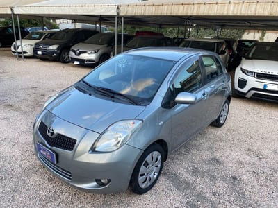 Toyota Yaris 1.D-4D 5 porte Sol usata