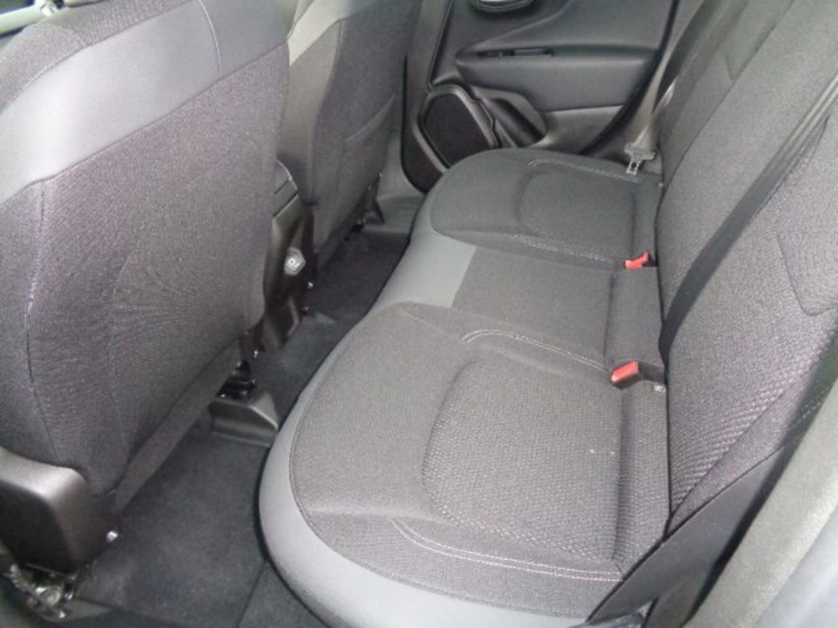 Jeep Renegade 1.6 Mjt 130 CV Limited (9)