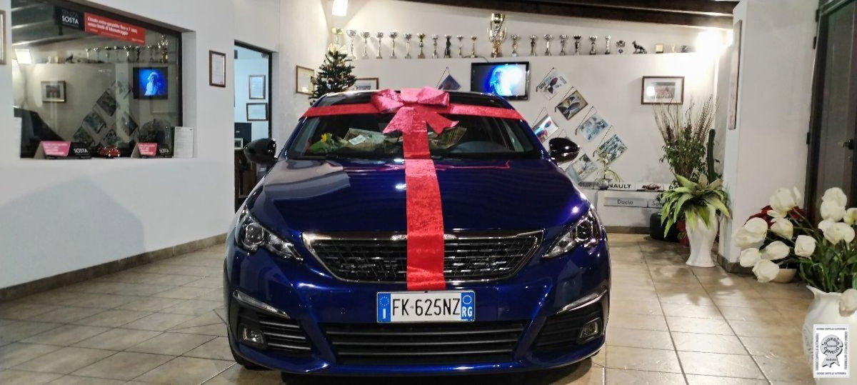 Peugeot 308 1.2 puretech t Allure s&s 130cv (5)