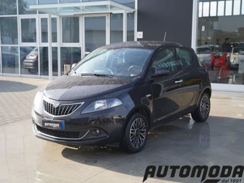 Lancia Ypsilon 1.0 FireFly 5 porte S&S Hybrid Ecochic Silver