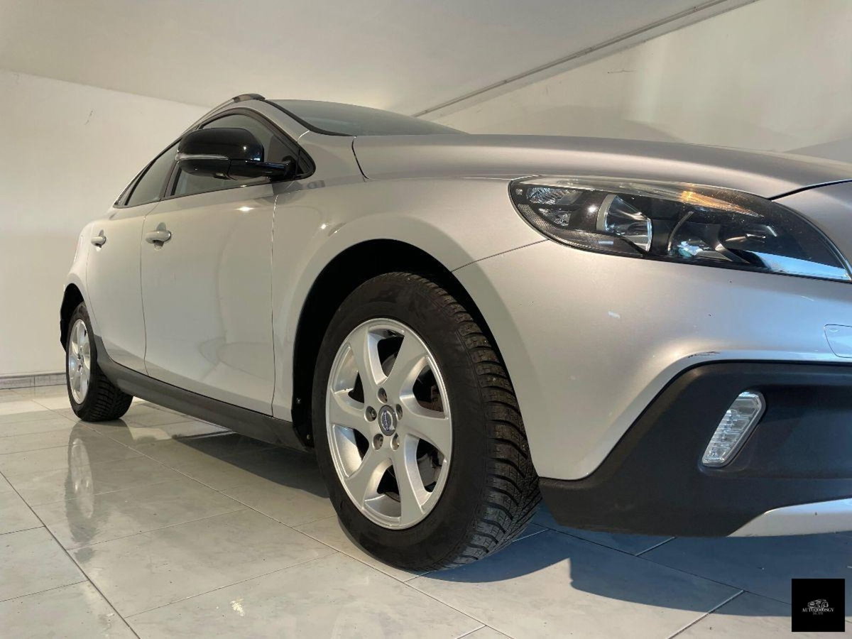 Volvo V40 Cross Country D2 1.6 Summum (3)