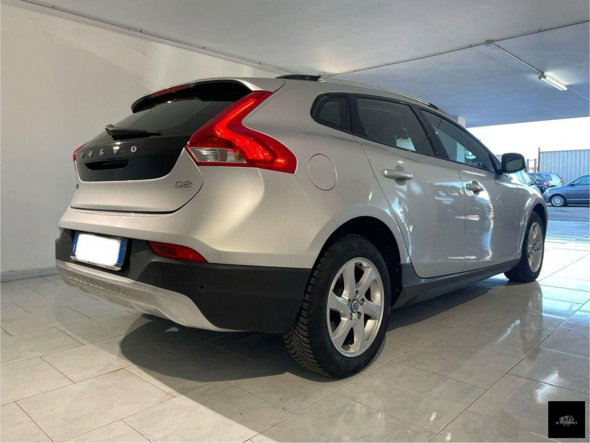 Volvo V40 Cross Country D2 1.6 Summum (5)