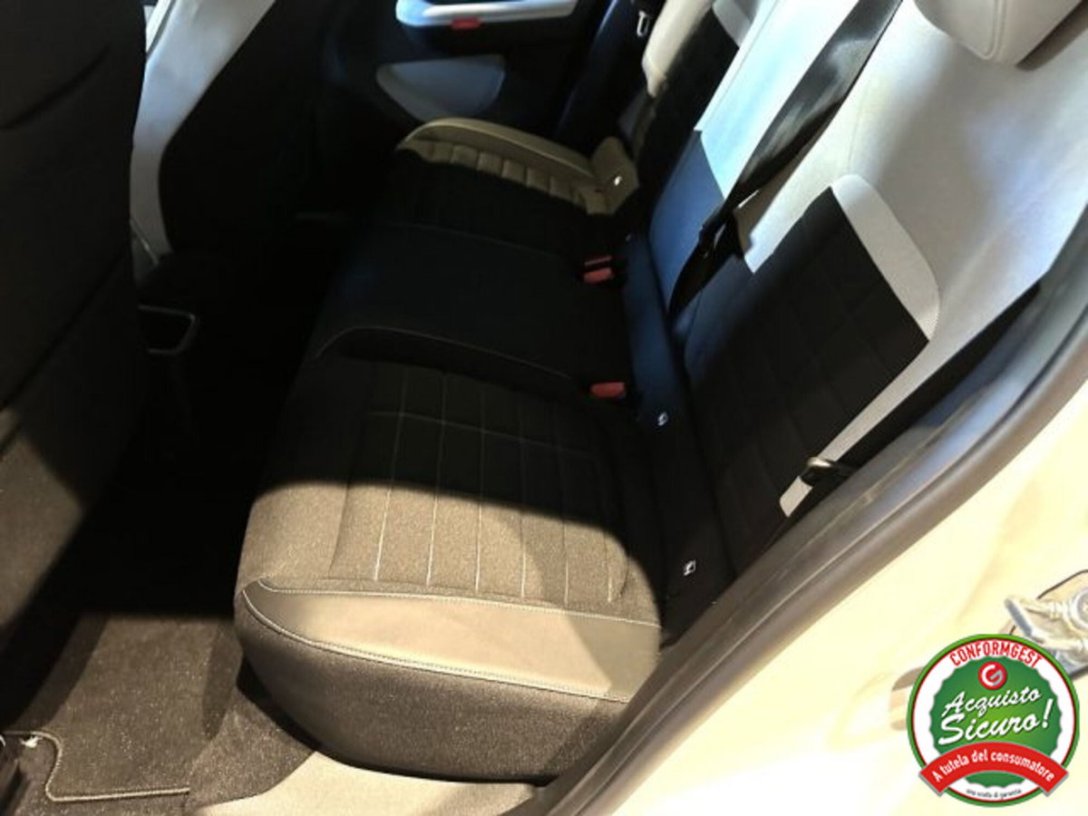 Citroen C3 1.2 puretech turbo Max 100cv s&s (9)