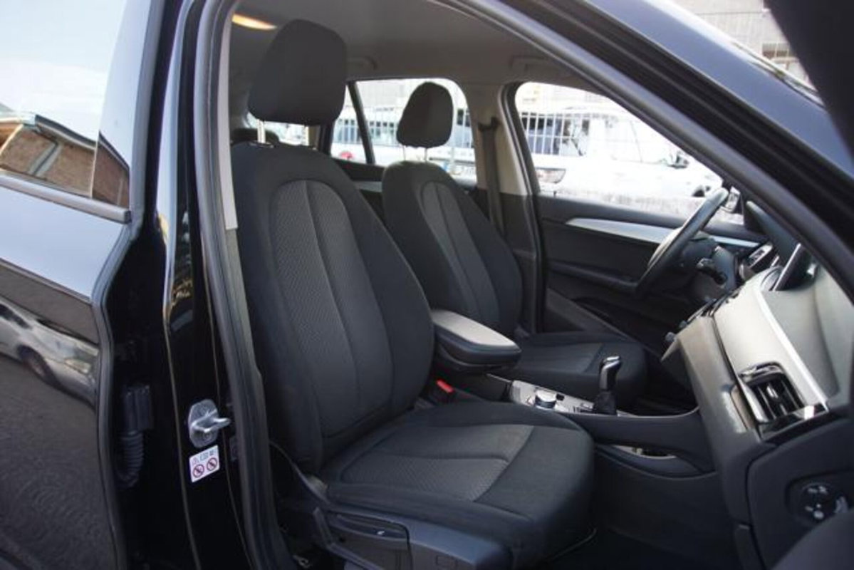 BMW X1 sDrive18d Business Advantage (10)