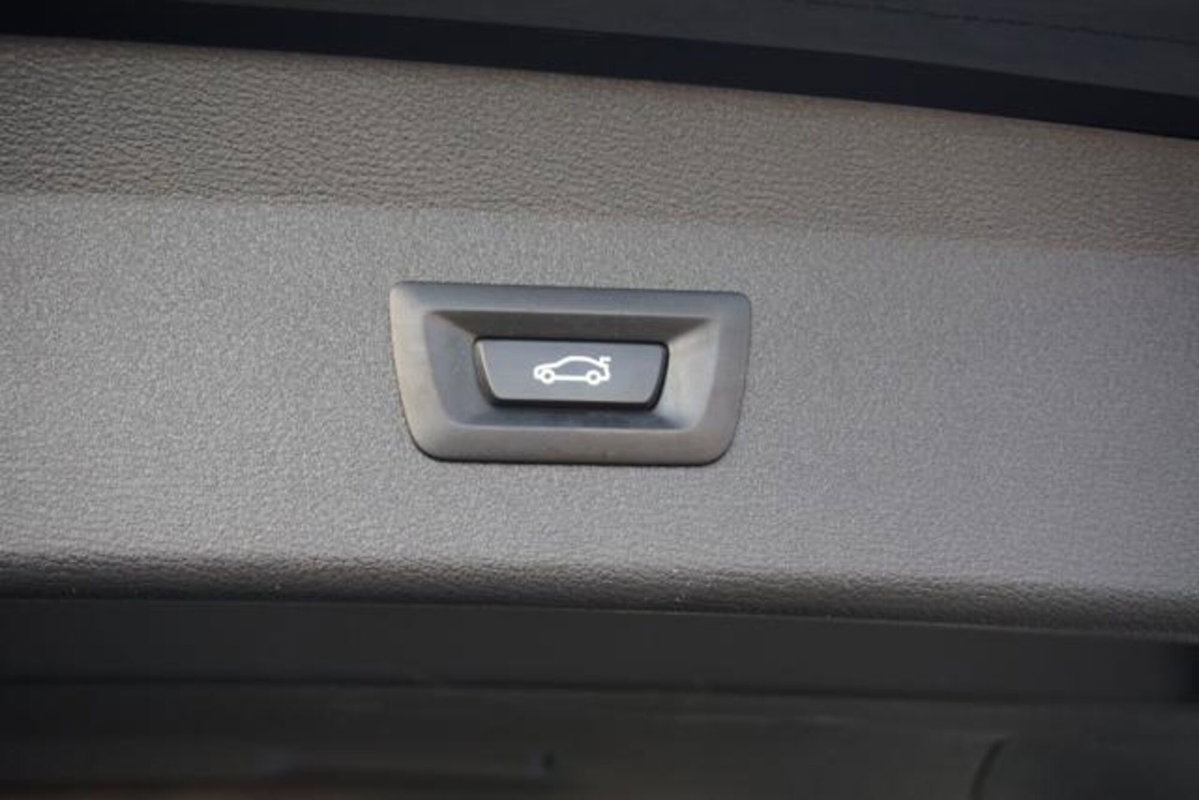 BMW X1 sDrive18d Business Advantage (13)