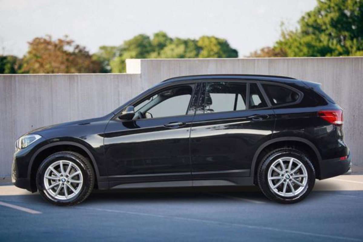 BMW X1 sDrive18d Business Advantage (2)