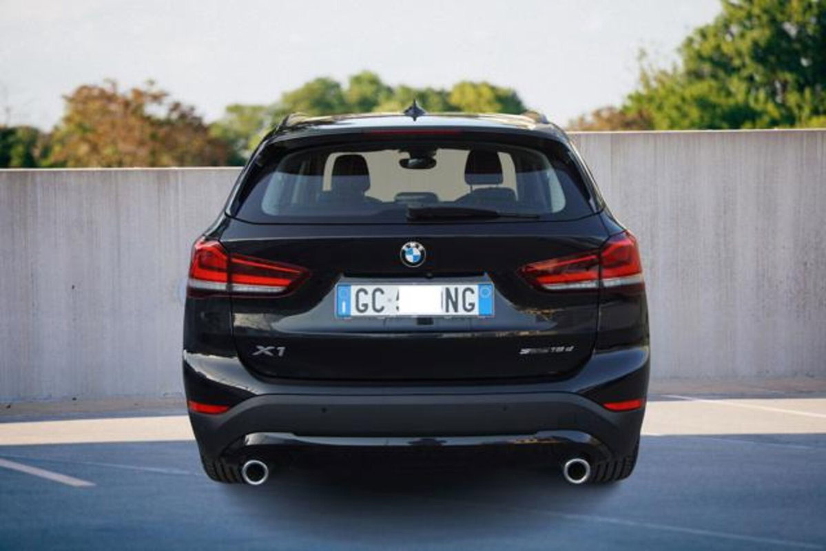 BMW X1 sDrive18d Business Advantage (4)