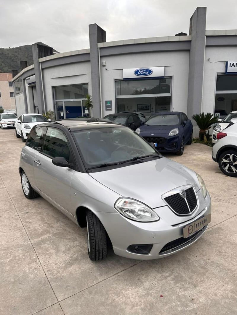 Lancia Ypsilon 1.3 MJT 75 CV Argento