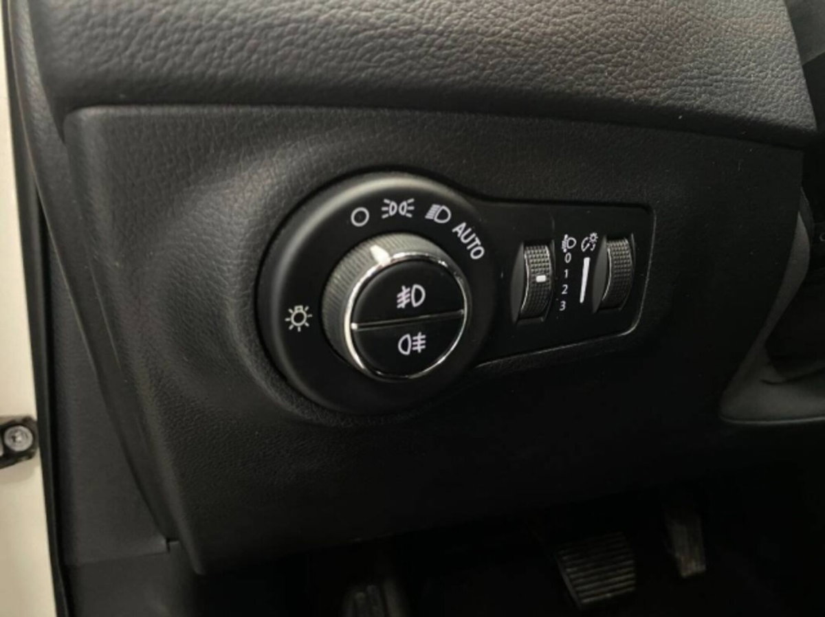 Jeep Compass 2.0 Multijet II 4WD Limited (14)