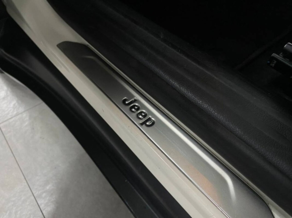 Jeep Compass 2.0 Multijet II 4WD Limited (15)