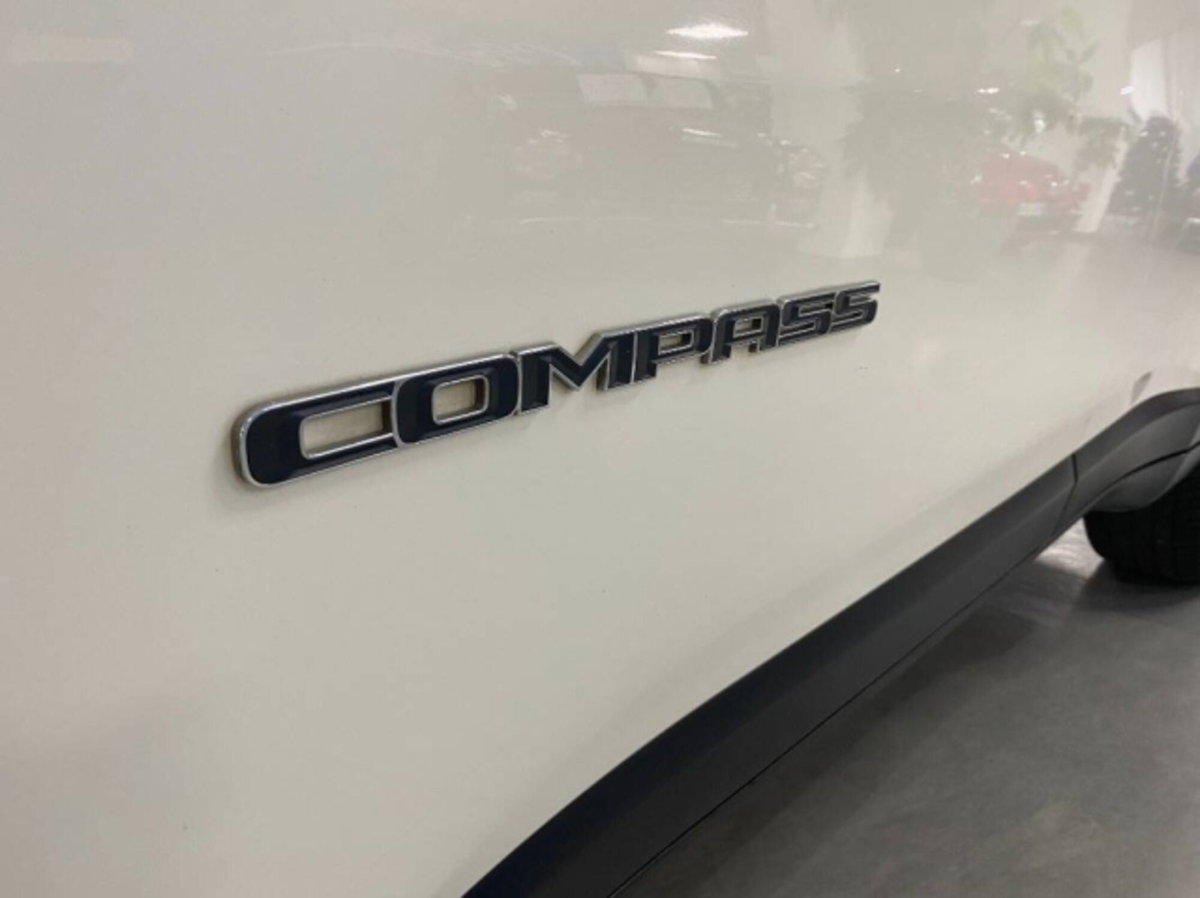 Jeep Compass 2.0 Multijet II 4WD Limited (9)