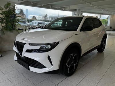 Alfa Romeo Junior 1.2 ibrida Speciale 145cv edct6 nuova
