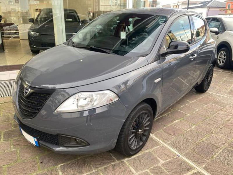 Lancia Ypsilon 1.3 MJT 16V 95 CV 5 porte S&S Silver