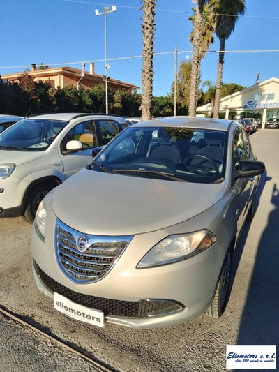 Lancia Ypsilon 1.2 69 CV 5 porte GPL Ecochic Platinum (4)