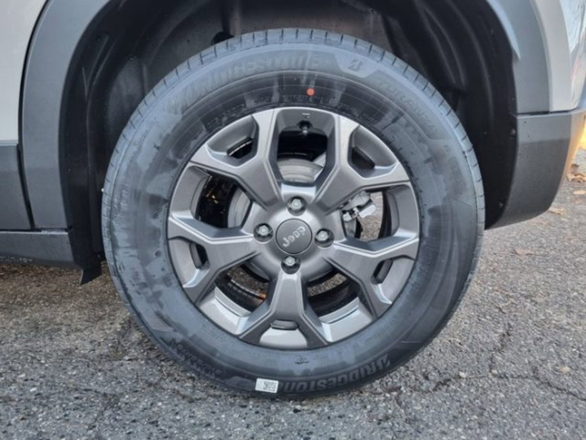 Jeep Avenger 1.2 turbo Longitude fwd 100cv (11)