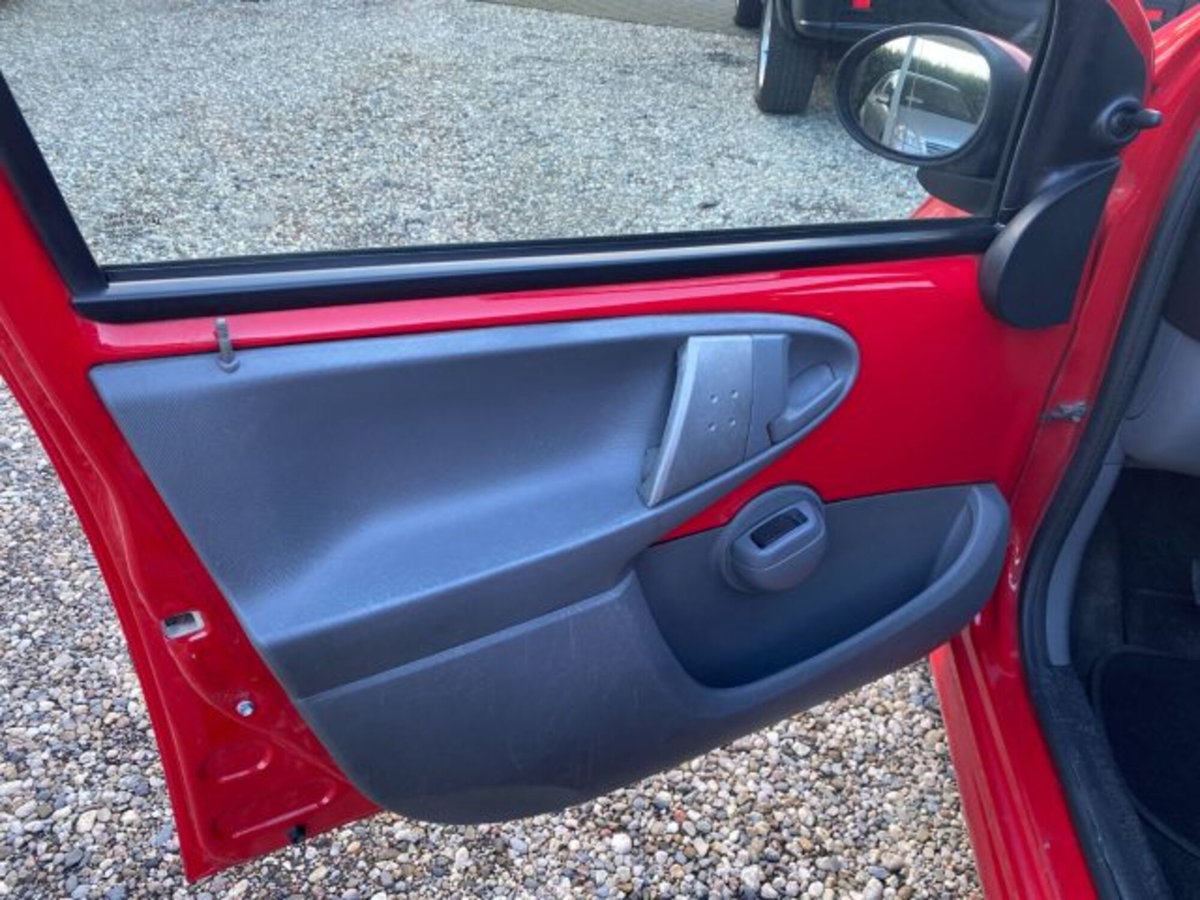 Citroen C1 1.4 HDi 55CV 5 porte AMIC1 (10)